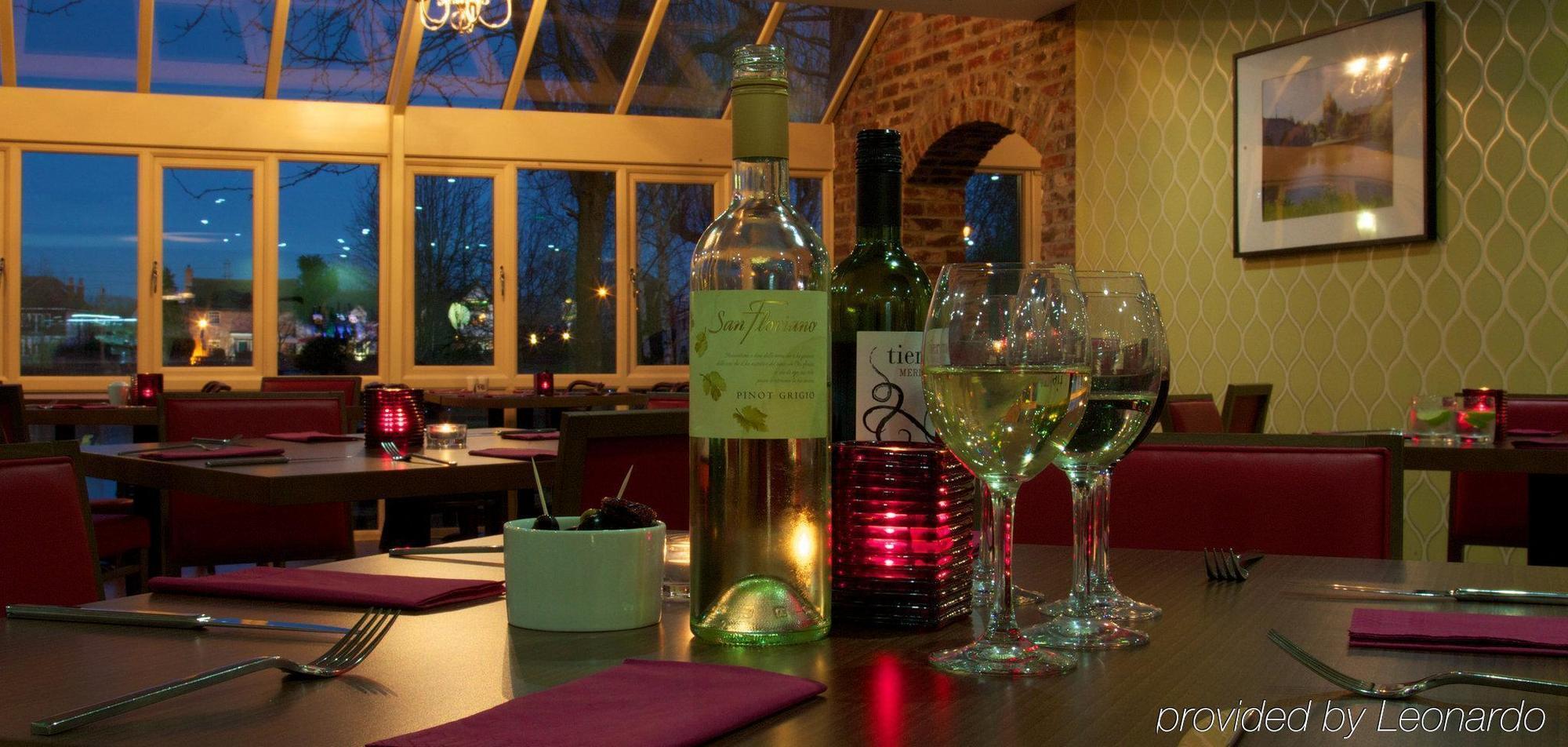 The Bridge Hotel Chertsey Restaurang bild